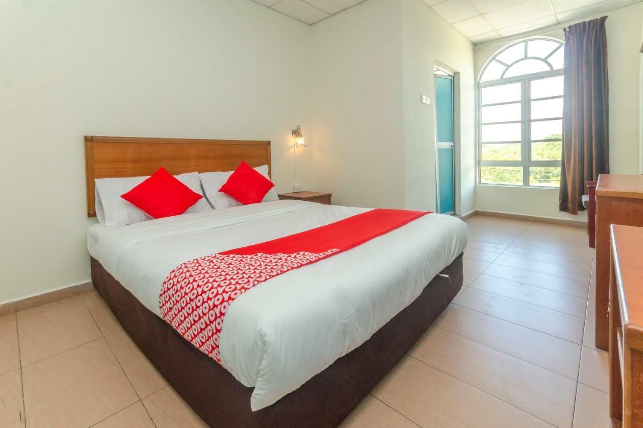 Oyo 702 D View Otel Mersing Dış mekan fotoğraf