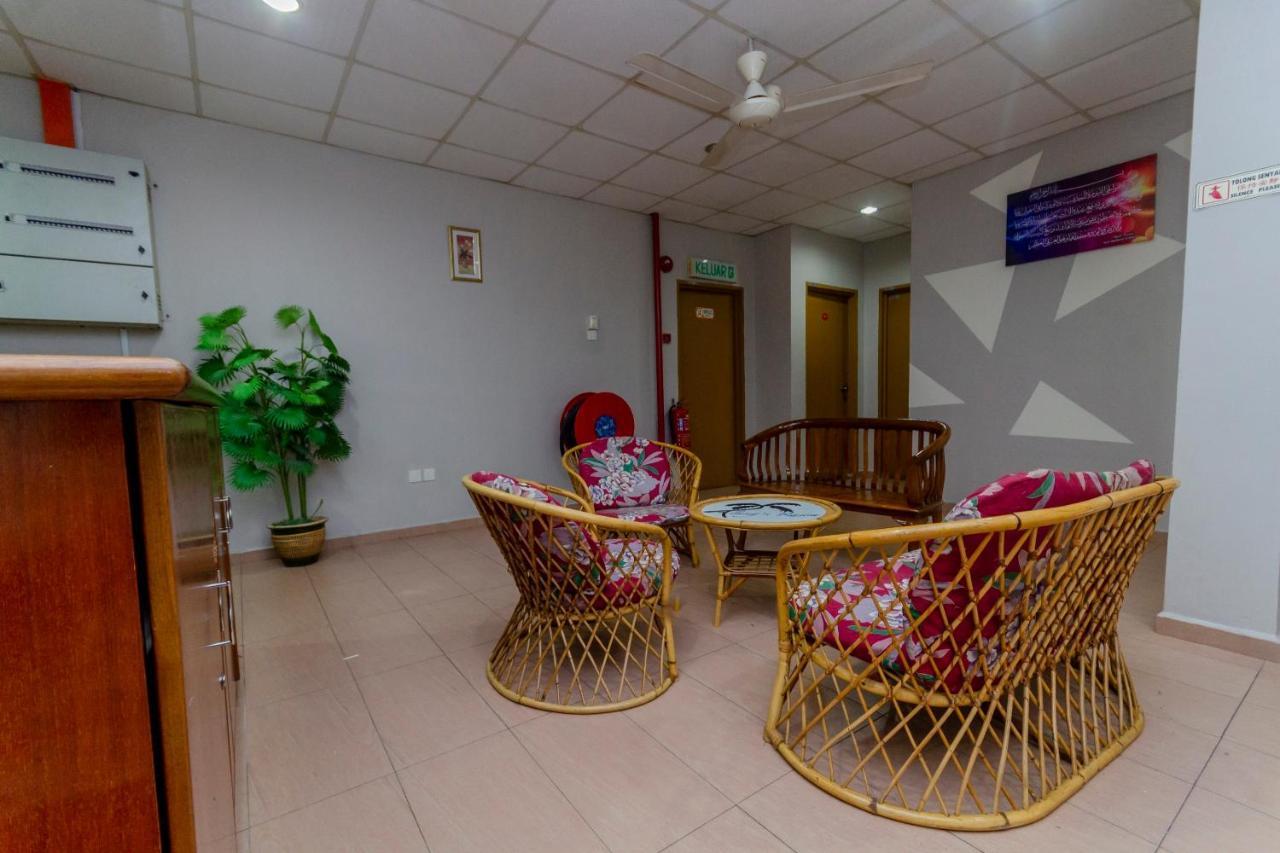 Oyo 702 D View Otel Mersing Dış mekan fotoğraf
